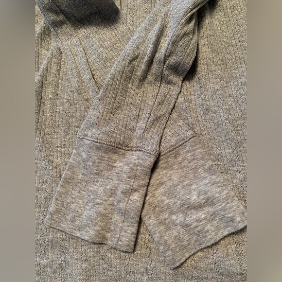 Victorias Secret XS shimmery lounge Henley - Picture 5 of 5